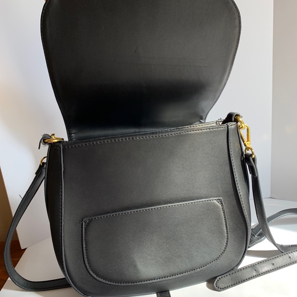 Adrienne Vittadini Crossbody Handbag Black Leather Purse 30182 - Picture 4 of 12
